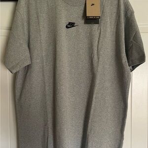 Nike Men's Gray T-Shirt